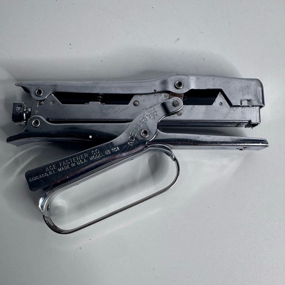 Ace Clipper Model 702 Handheld Stapler Staple Gun Made in USA Chicago Illinois